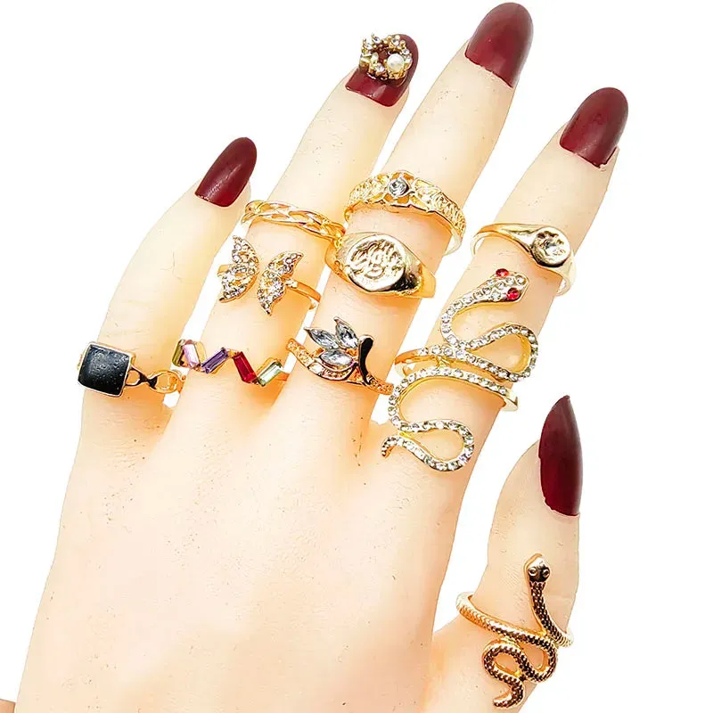 30pcs/Lot Wholesale New Mix Style Big Snake Finger Rings For Women Black Enamel Cutout Butterfly Star Cute Flower Jewelry Gifts