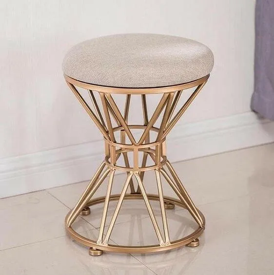 Elas Stool