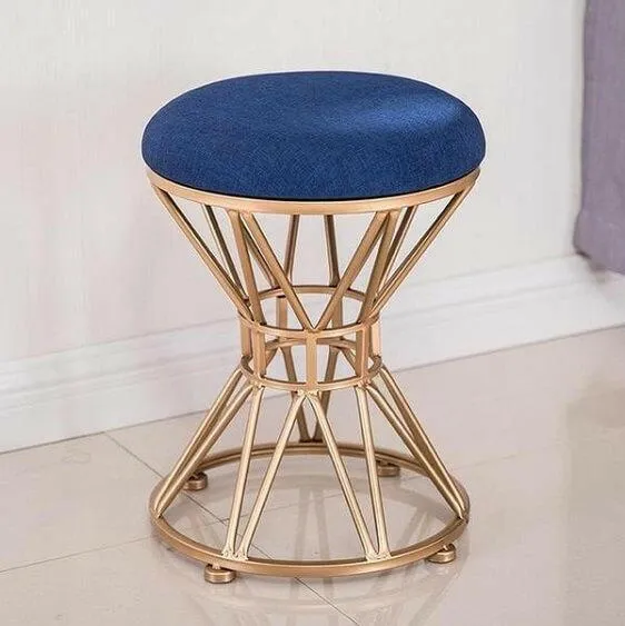 Elas Stool