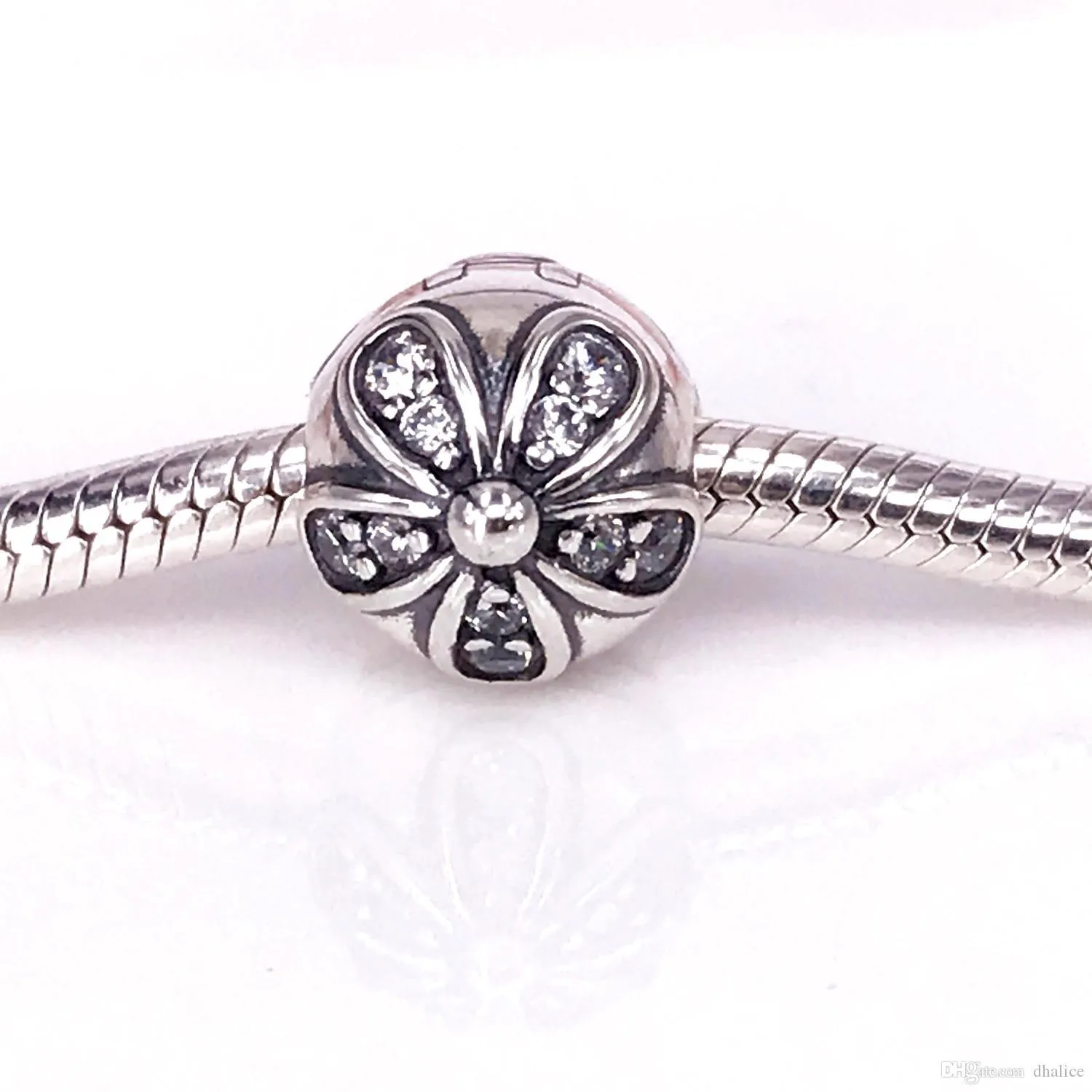 Pandora Dazzling Daisies Clip Charm #791493CZ