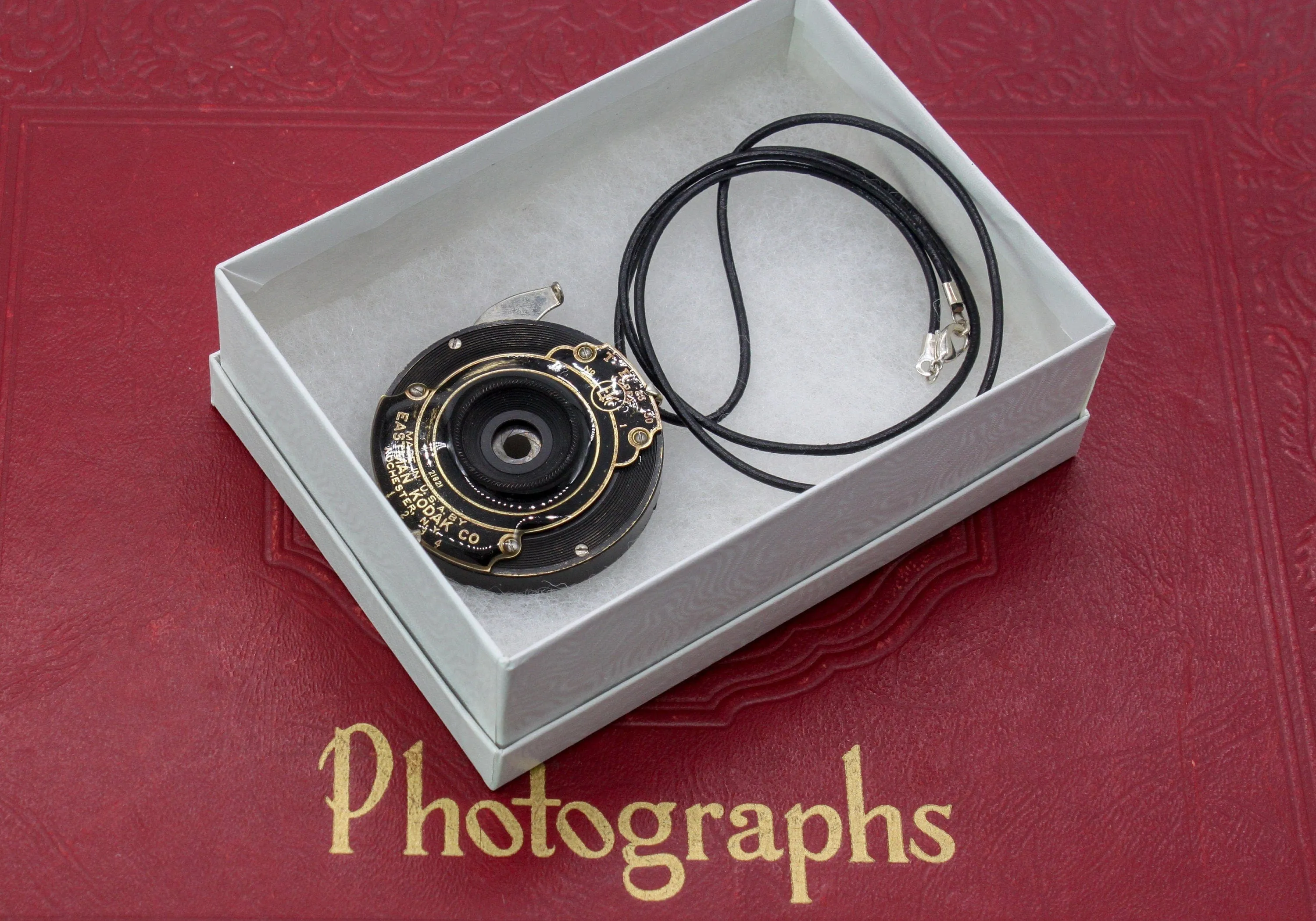 Vintage Camera Lens Pendant Necklace - Gift For Wife - Eco-friendly upcycled Statement Jewelry - gift for her - handmade steampunk jewelry